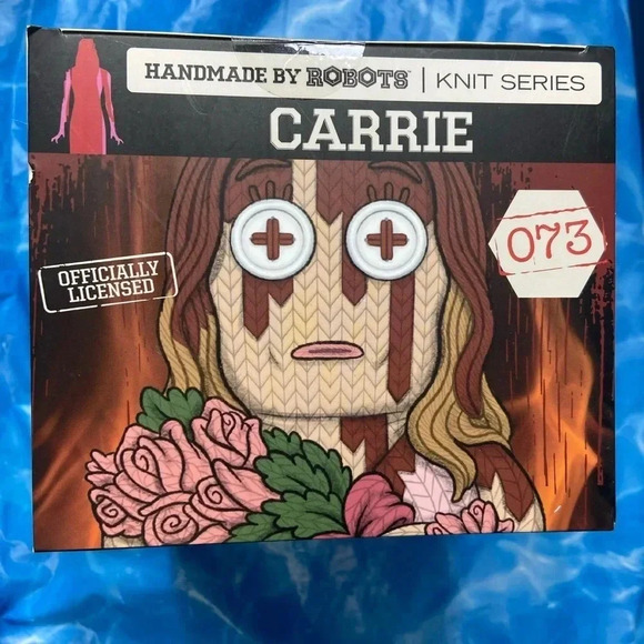 Carrie - Handmade by Robots - Knit Series # 073 - BNIB - Picture 5 of 8